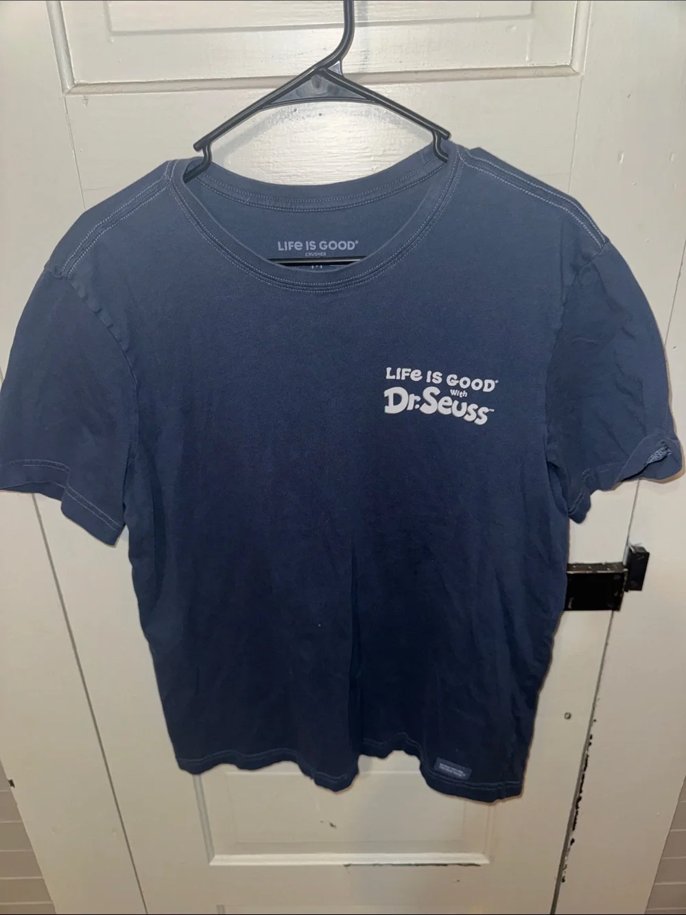 Life Is Good Navy Short Sleeve Tee with Dr. Seuss Logo Chillen and Grillin Cat M